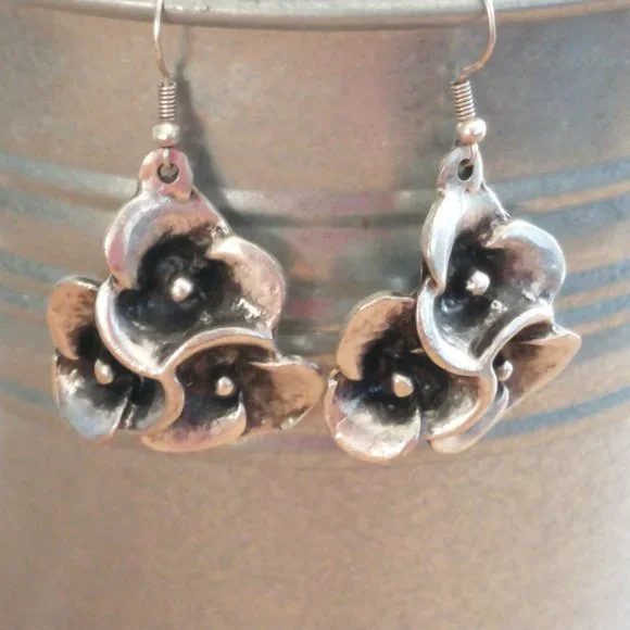 earrings - Picture 1 of 3